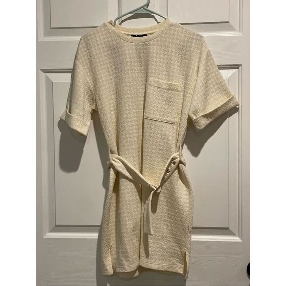 NWOT Bershka Belted Cream Houndstooth Short Sleeve Shirt Mini Dress Size Small - Picture 3 of 15